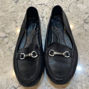 BORN leather upper balance man made loafers. Size 8.5. Black and silver. EUC